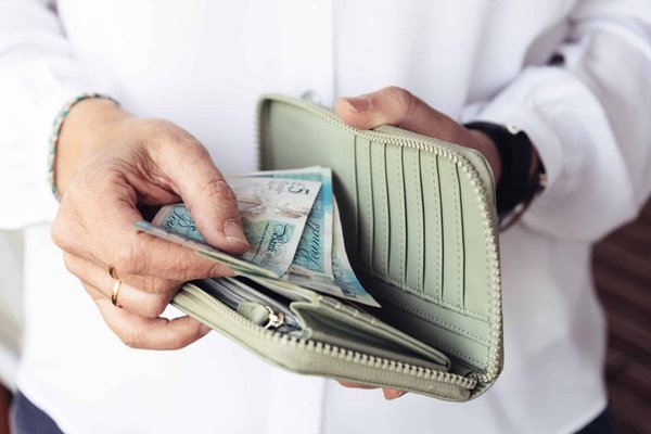 Quels sont les avantages éducatifs de l'argent de poche ?
