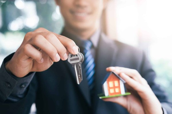 Courtier immobilier à Hochelaga Maisonneuve : combien coûte chaque prestation ?